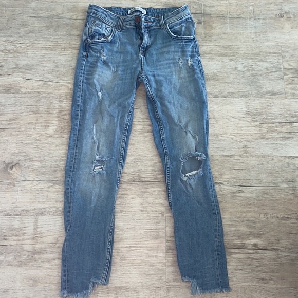 ZARA distressed aysemmtric raw hem jeans - Picture 3 of 4